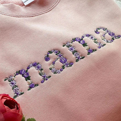 🌸 Custom Embroidered Floral Sweatshirt for Mom & Grandma - Comfort & Love Stitched In