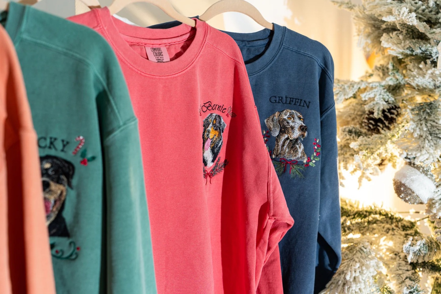 Custom Embroidered Pet Portrait Vintage Washed Sweatshirt T-Shirt, Christmas Pet Sweathsirt