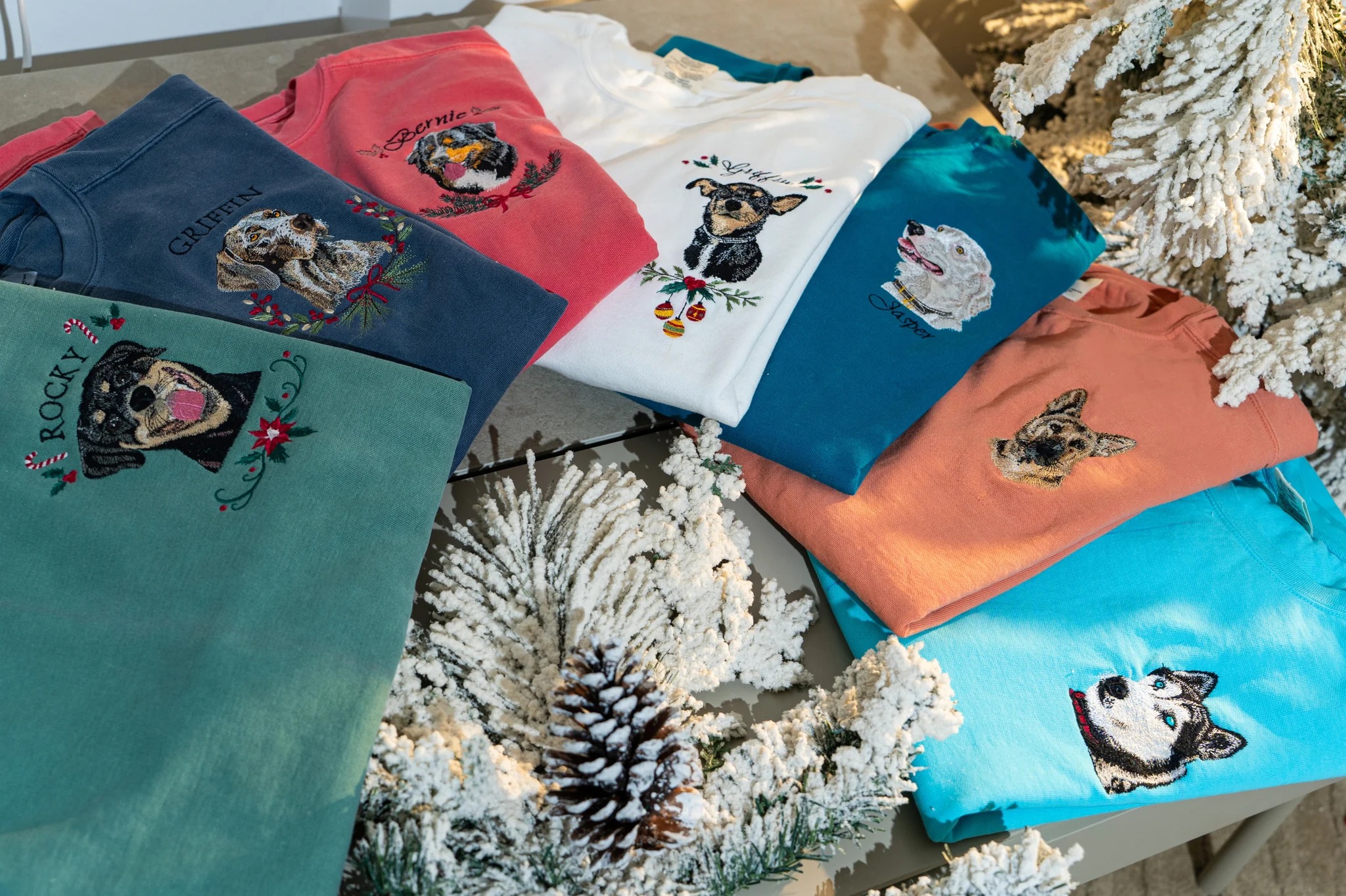 Custom Embroidered Pet Portrait Vintage Washed Sweatshirt T-Shirt, Christmas Pet Sweathsirt