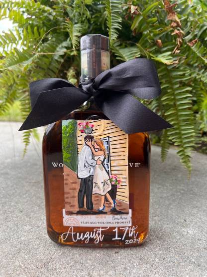Custom Engraving Couple Portrait Whiskey Bottles