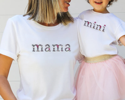 🌸 Custom Embroidered Floral Sweatshirt for Mom & Grandma - Comfort & Love Stitched In