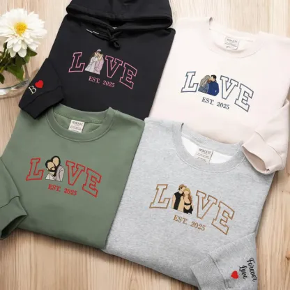 Your Photo, Your LOVE – Custom Couple Hoodies for a Memorable Valentine’s 💑
