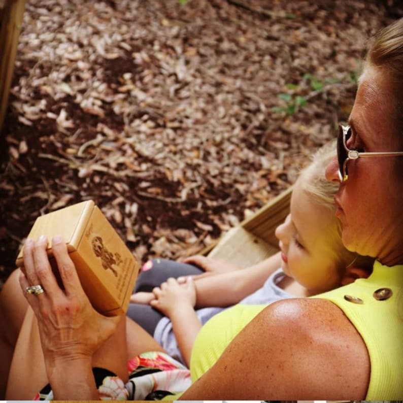 Cremation Pet Urn, Engraved Dog Cat Ashes, Pet urn for dogs cats, Keepsake Wood Box, Memorial, Personalized Photo, Pet Loss Gifts,-ilovevango