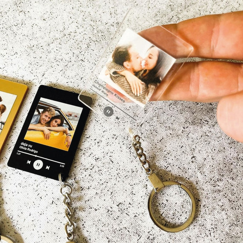 Personalised Song Keychain Plaque, Custom Keyring, Any Photo, Any Song / Playlist / Album, High Quality, Birthday Gift-ilovevango