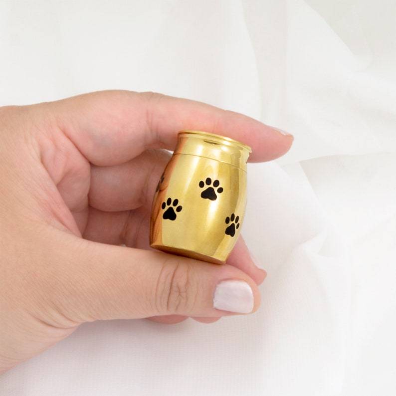 Personalized Small Pet Urn - Customized Dog Photo Small Urn - Cat Urn for Ashes - Print Dog Ashes Keepsake, Ash Holder for Loss of Dog Gift-ilovevango