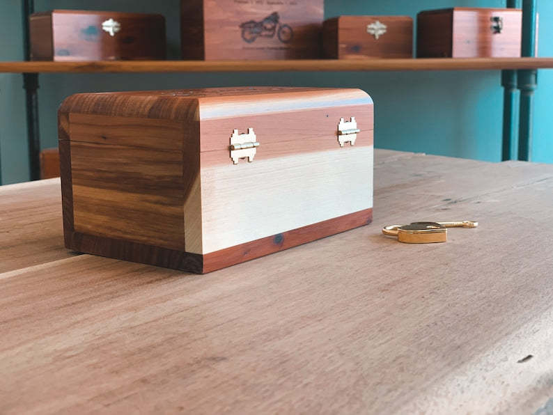 Cedar Paw Print Pet Urn + Lock/Wood Box /Aromatic Eastern Cedar Urn/Cremation Urn/Cat Urn/Dog Urn /Box for ashes/Cedar Box-ilovevango