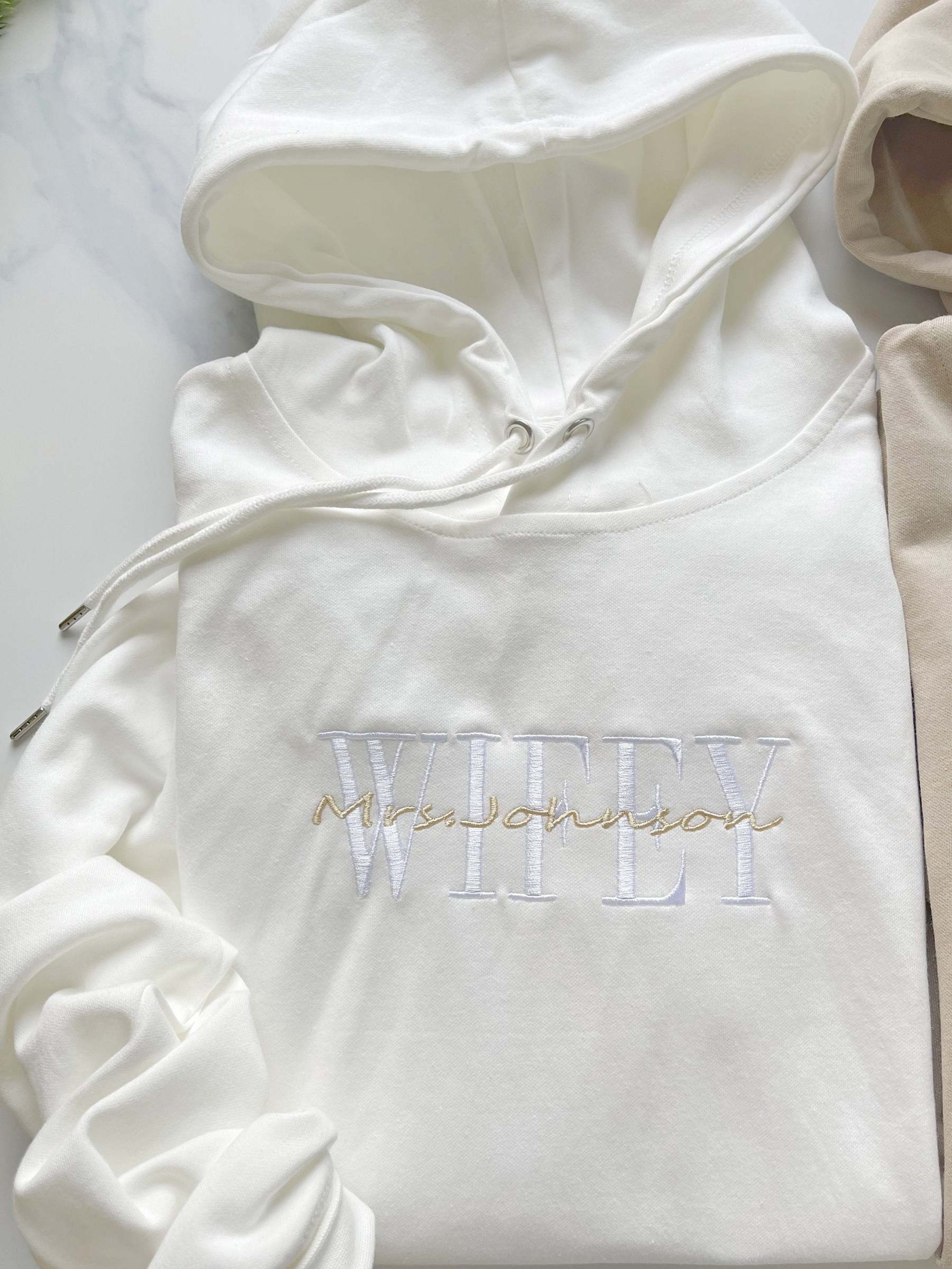 Custom Embroidered Anniversary Sweatshirt Hoodie, Embroidery Wifey Hubby Couple Hoodie Sweatshirt, Custom last name Sweatshirt-ilovevango