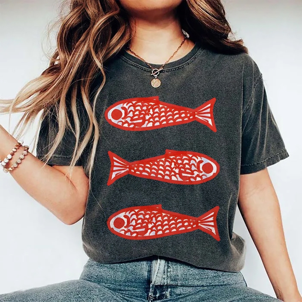 Unisex Vintage Fish Printed Washed Tee