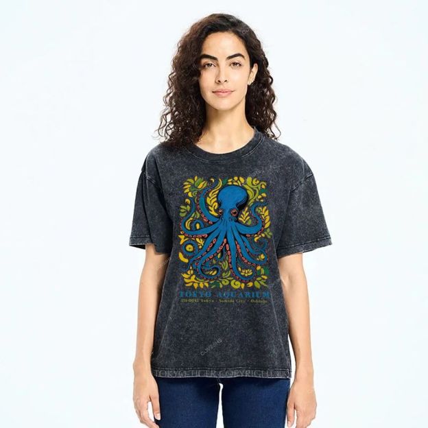 Unisex Tokyo Aquarium Octopus Printed Washed Tee
