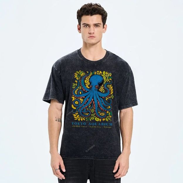 Unisex Tokyo Aquarium Octopus Printed Washed Tee