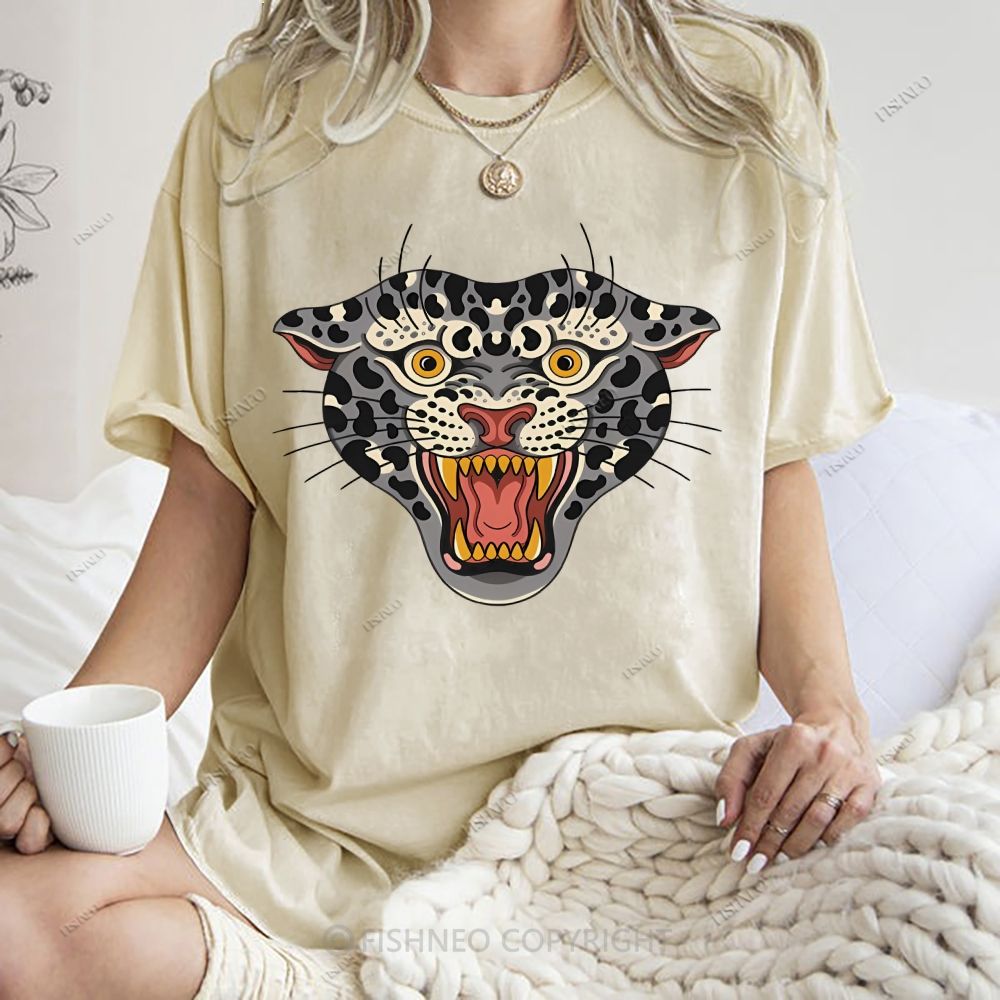 Unisex Vintage Growling Leopard Printed Washed Tee