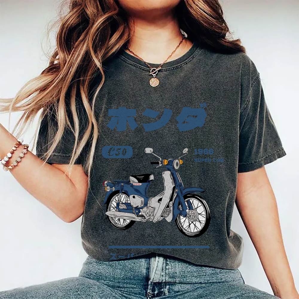 Honda C50 Super Cub Motorcycle Vintage Wash Japanese Design T-Shirt