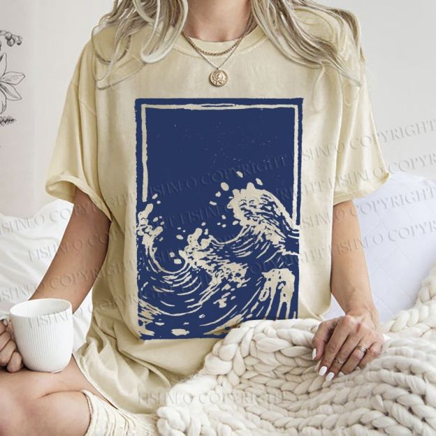 Unisex Japanese Vintage Wave Printed Washed Tee