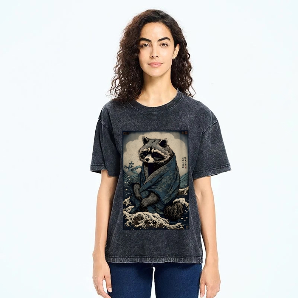 Raccoon and Waves - Traditional Japanese Ukiyoe Painting Vintage Washed T-shirt