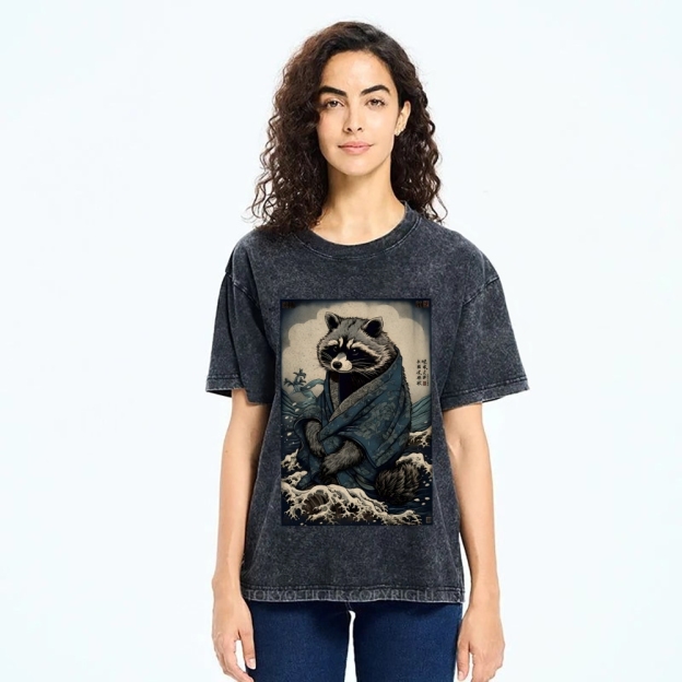 Raccoon and Waves - Traditional Japanese Ukiyoe Painting Vintage Washed T-shirt