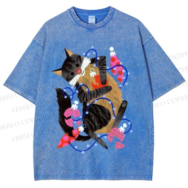 Unisex Cat Wrapped in Christmas Lights Printed Washed Tee