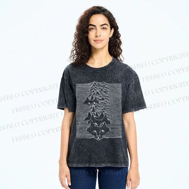Unisex Artistic Wave Dog Printed Washed Tee