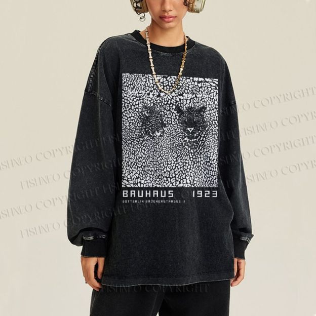 Unisex Casual Washed Bauhaus Style Leopard Printed Long Sleeve T-shirt