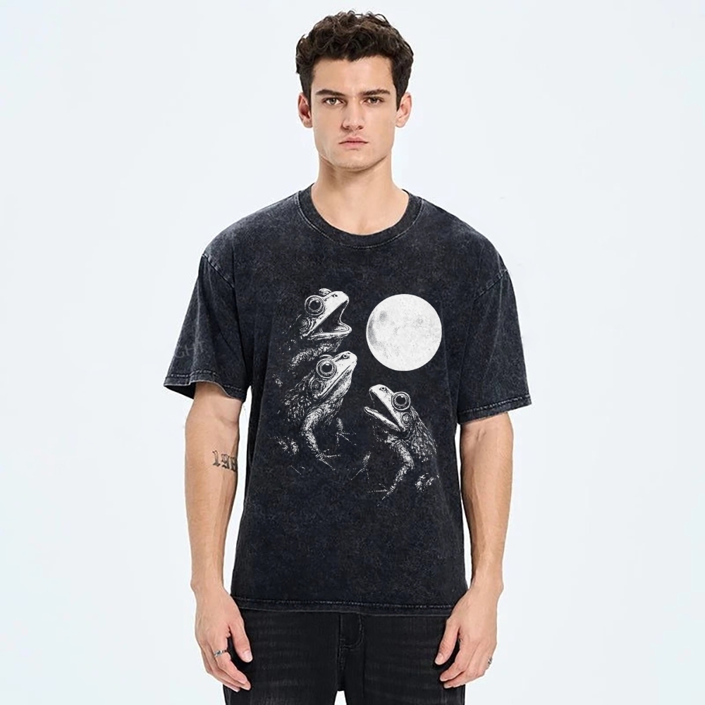 Frogs Howling To Moon Vintage Washed T-shirt