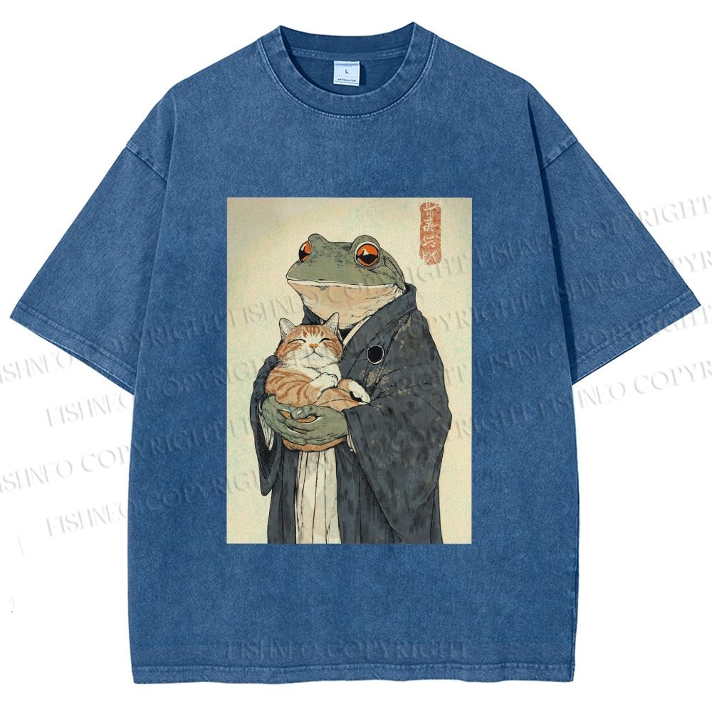 Unisex Frog Hugging Cat Printed Washed Tee