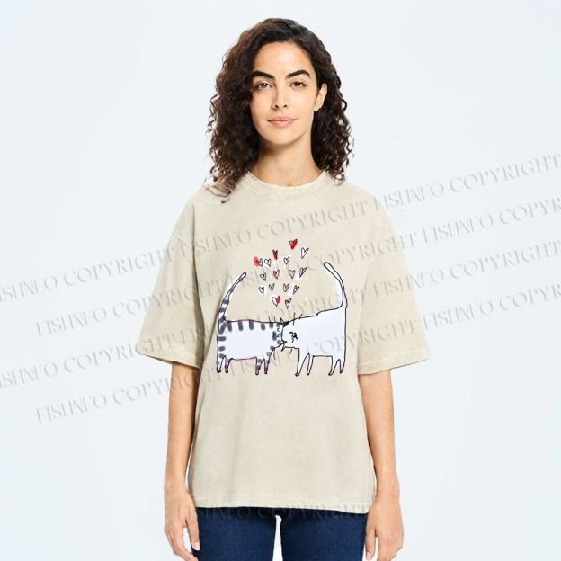 Unisex Cats Falling in Love Printed Washed Tee