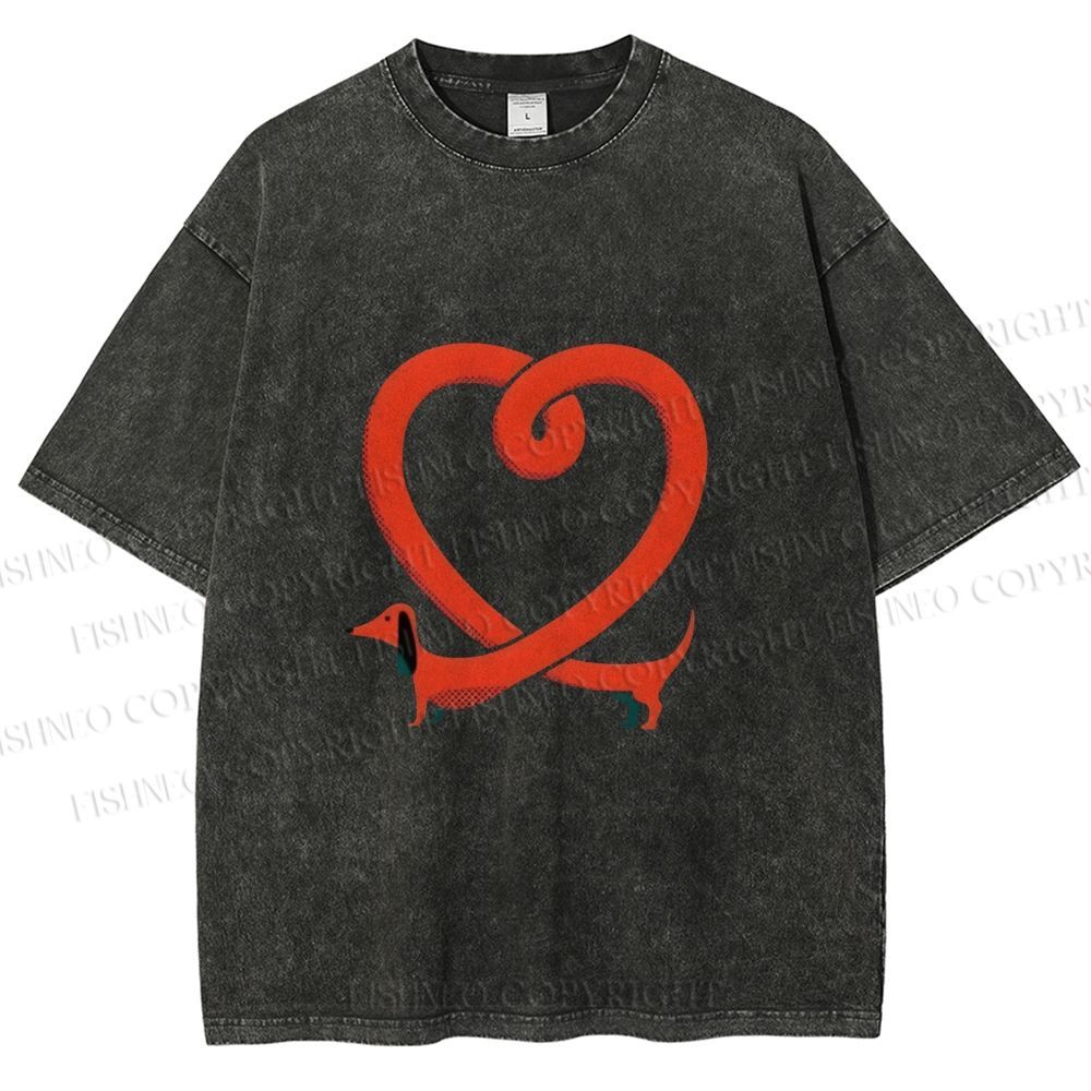 Unisex Dachshund Dog in Love Shape Printed Washed Tee