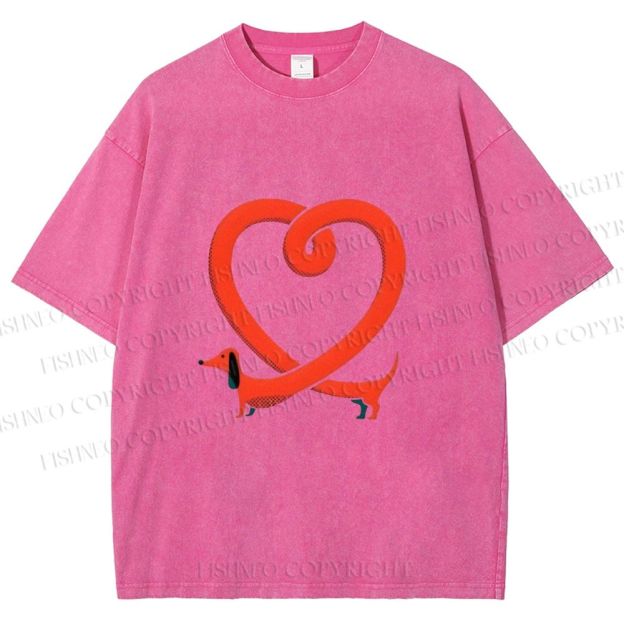 Unisex Dachshund Dog in Love Shape Printed Washed Tee