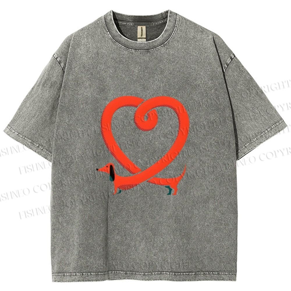Unisex Dachshund Dog in Love Shape Printed Washed Tee