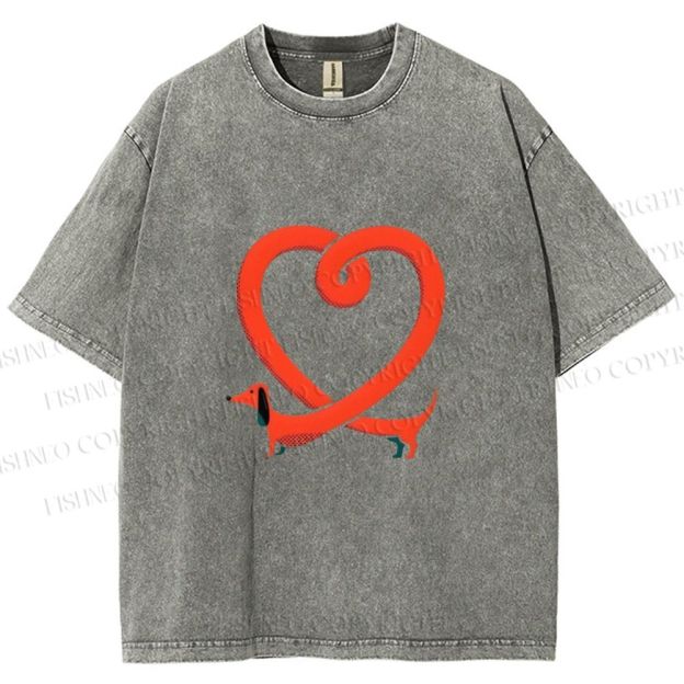 Unisex Dachshund Dog in Love Shape Printed Washed Tee