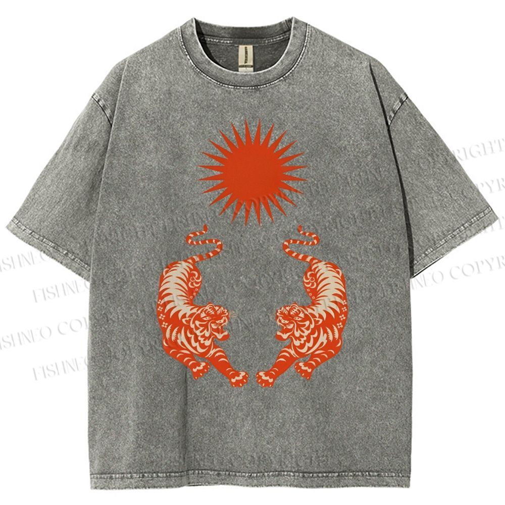 Unisex Japanese Style Vintage Tiger Printed Washed Tee