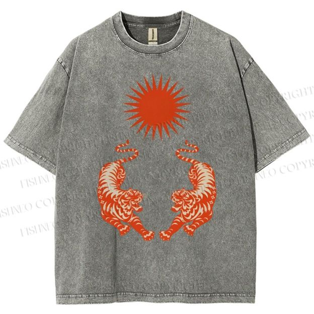 Unisex Japanese Style Vintage Tiger Printed Washed Tee