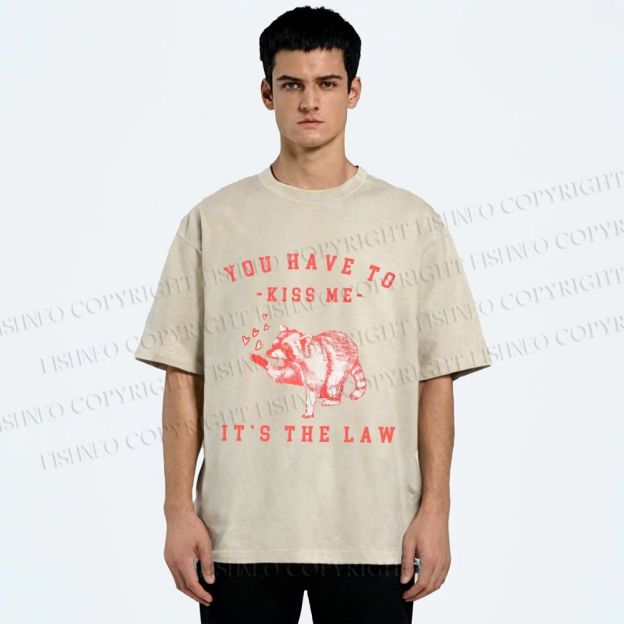 Unisex Kiss Me It’s The Law Printed Washed Tee