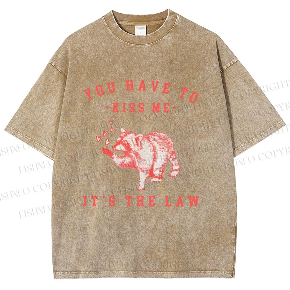 Unisex Kiss Me It’s The Law Printed Washed Tee