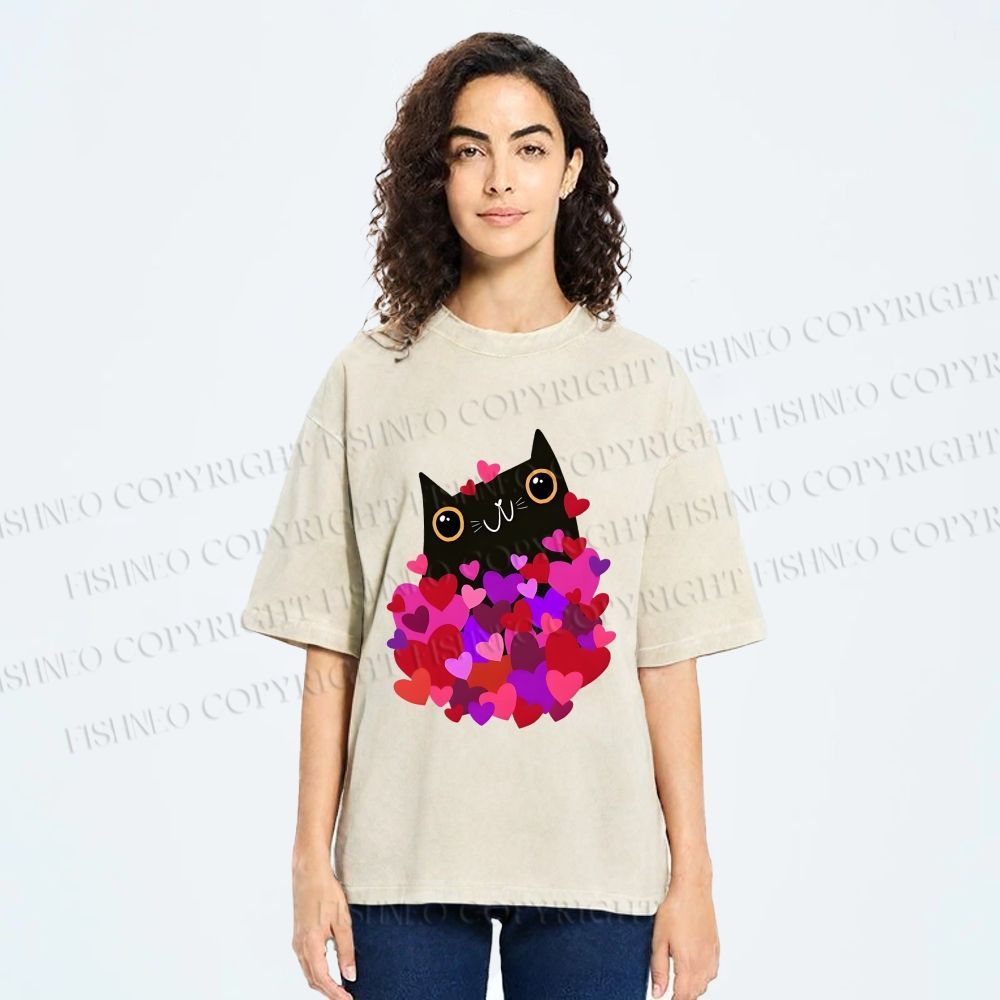 Unisex Black Cat With Hearts Printed Washed Tee