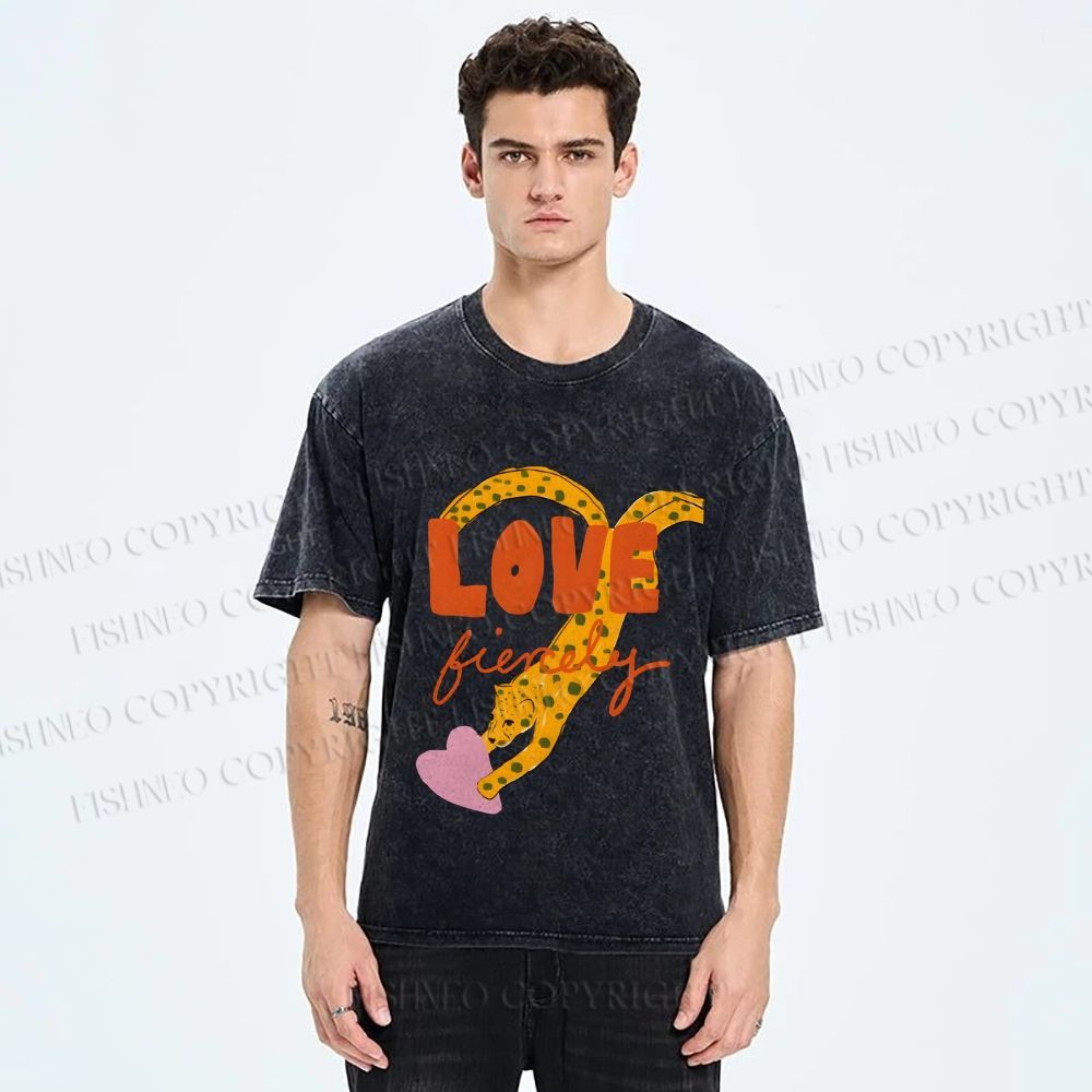 Unisex Funny Panther in Love Printed Washed Tee