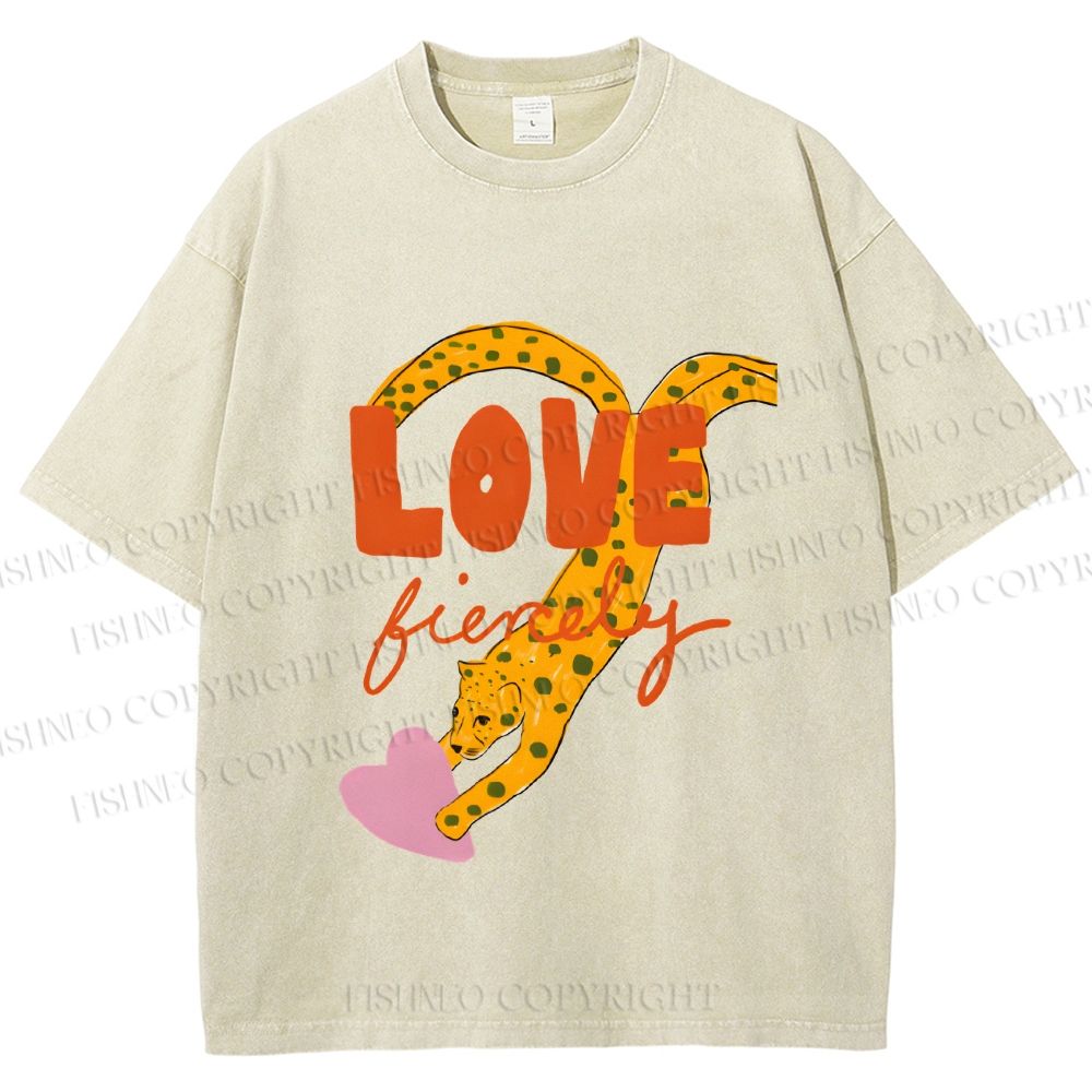 Unisex Funny Panther in Love Printed Washed Tee