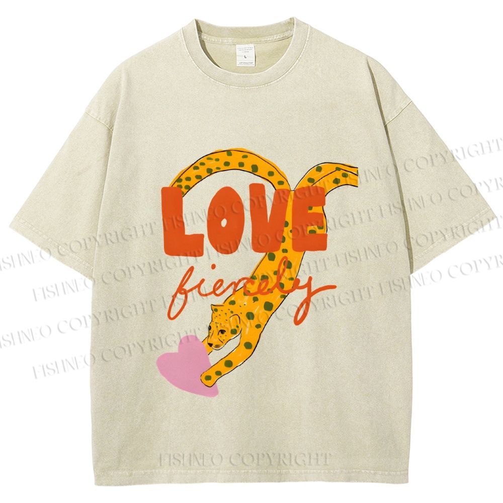 Unisex Funny Panther in Love Printed Washed Tee