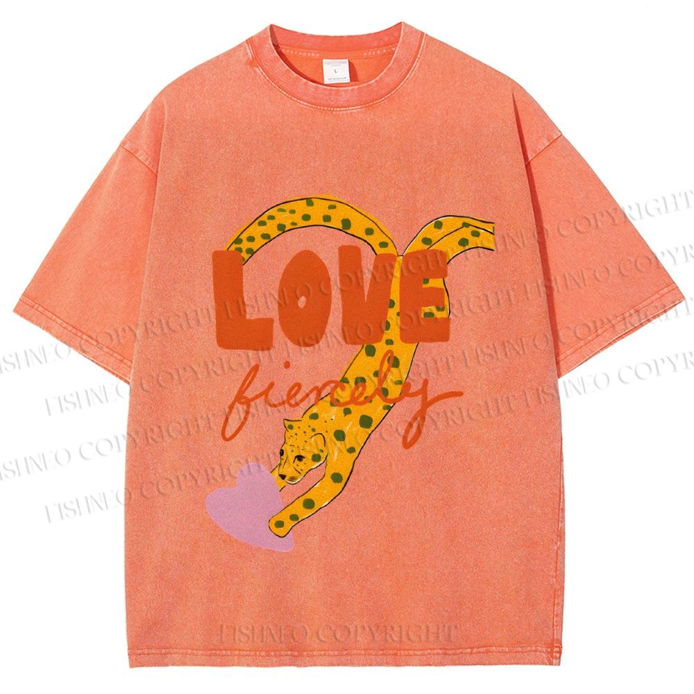 Unisex Funny Panther in Love Printed Washed Tee