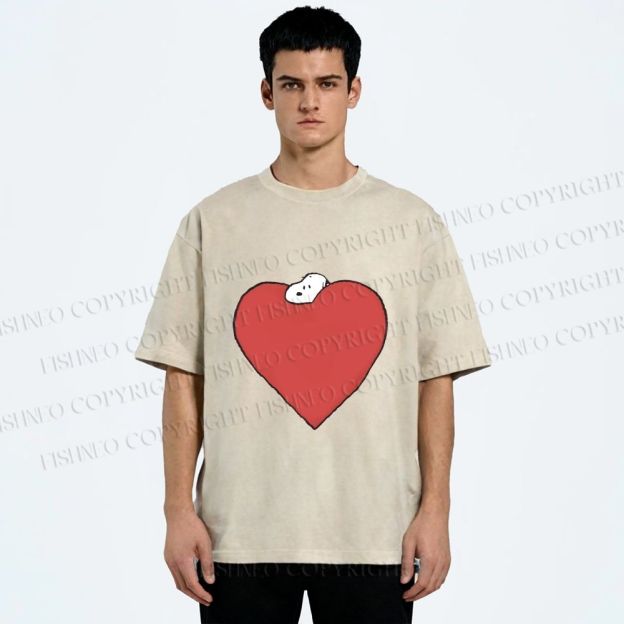 Unisex Snoopy in Big Heart Printed Washed Tee