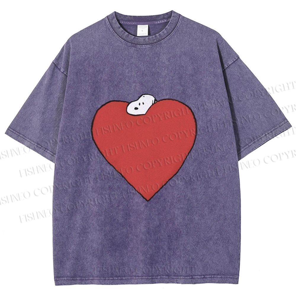 Unisex Snoopy in Big Heart Printed Washed Tee