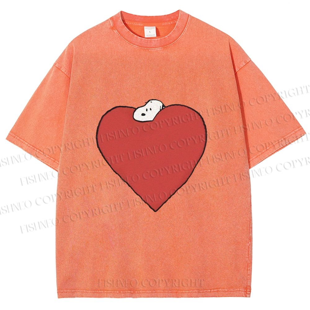 Unisex Snoopy in Big Heart Printed Washed Tee