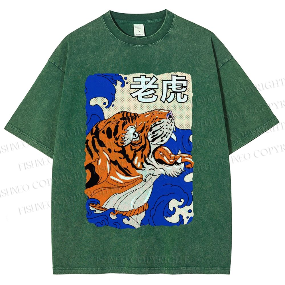 Unisex Vintage Tiger in Wave Printed Washed Tee
