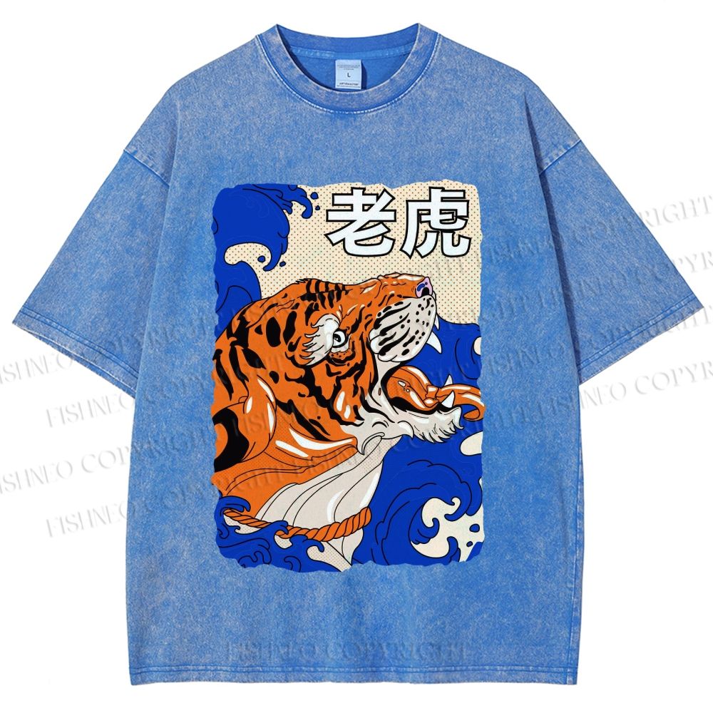 Unisex Vintage Tiger in Wave Printed Washed Tee
