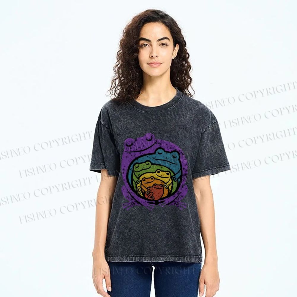 Unisex Rainbow Frogs Hugging Printed Washed Tee
