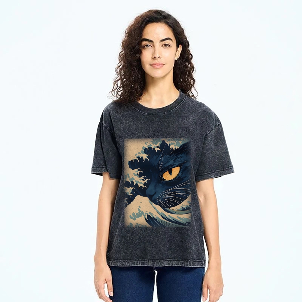 Cats in Japan's Giant Waves Vintage Washed T-shirt