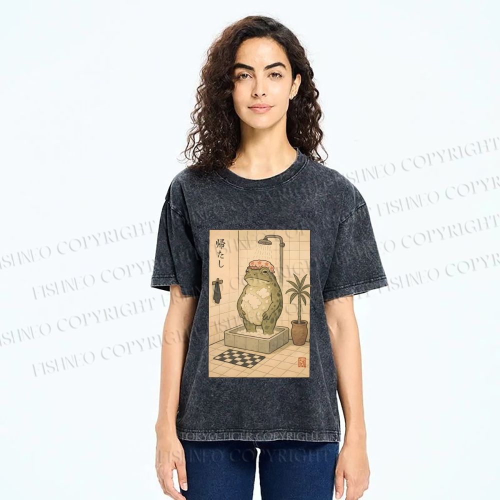 Unisex Frog In Shower With Bath Cap Printed Washed Tee