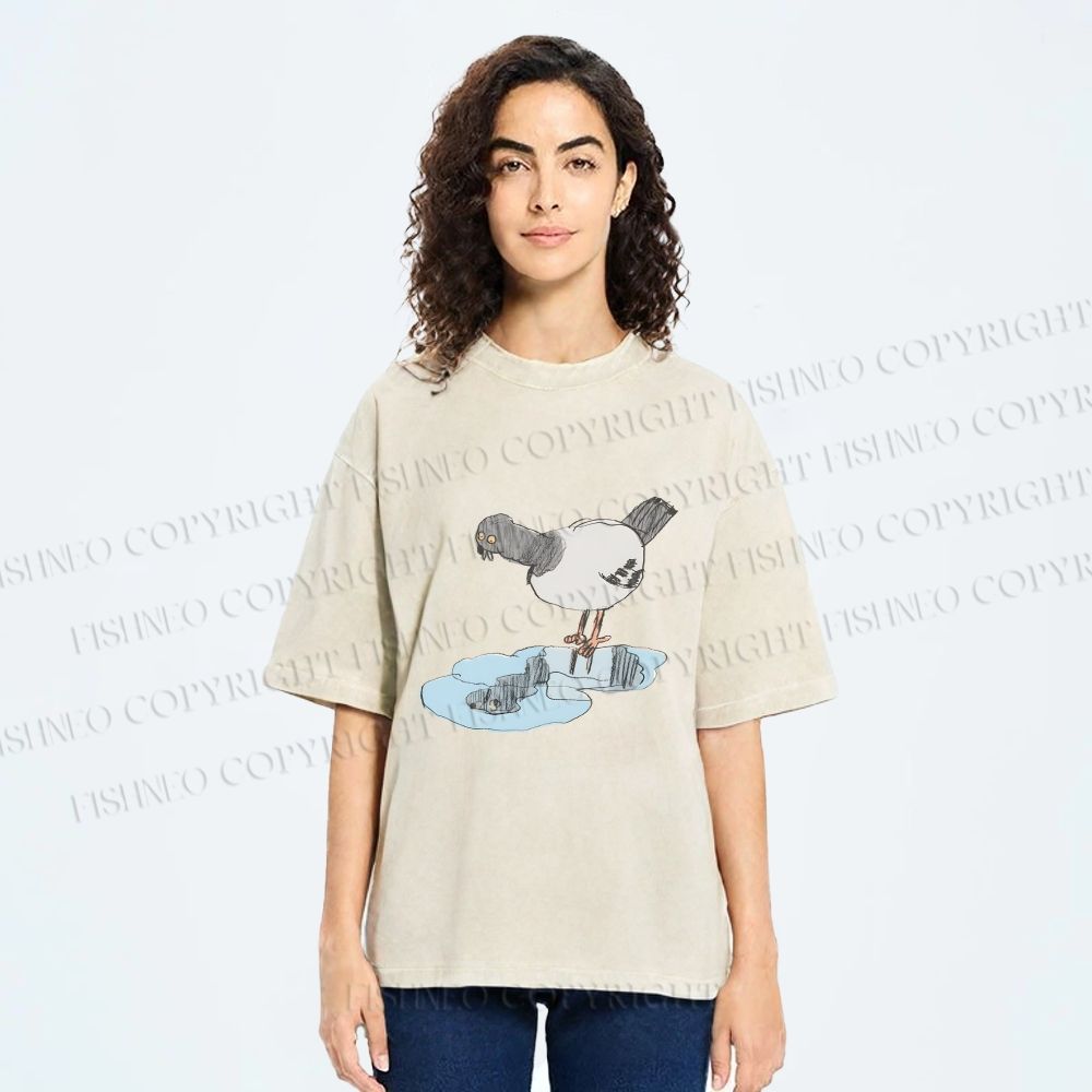 Unisex Funny Pigeon Look Himself in Water Printed Washed Tee