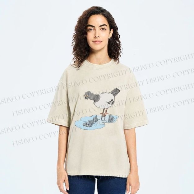 Unisex Funny Pigeon Look Himself in Water Printed Washed Tee