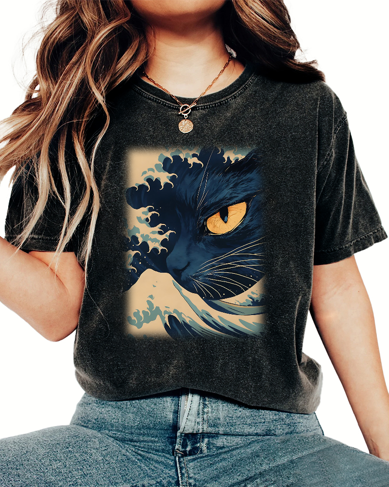 Cats in Japan's Giant Waves Vintage Washed T-shirt