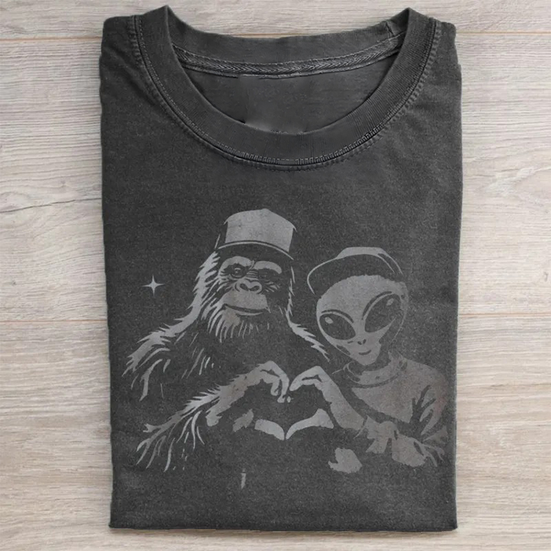 Unisex Bigfoot and Alien Printed Washed Tee